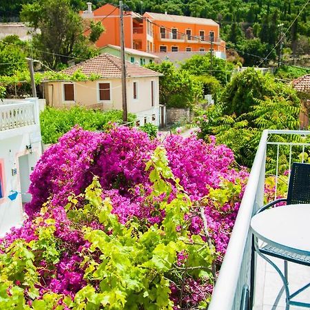 Angel Apartment Фискардо Екстериор снимка
