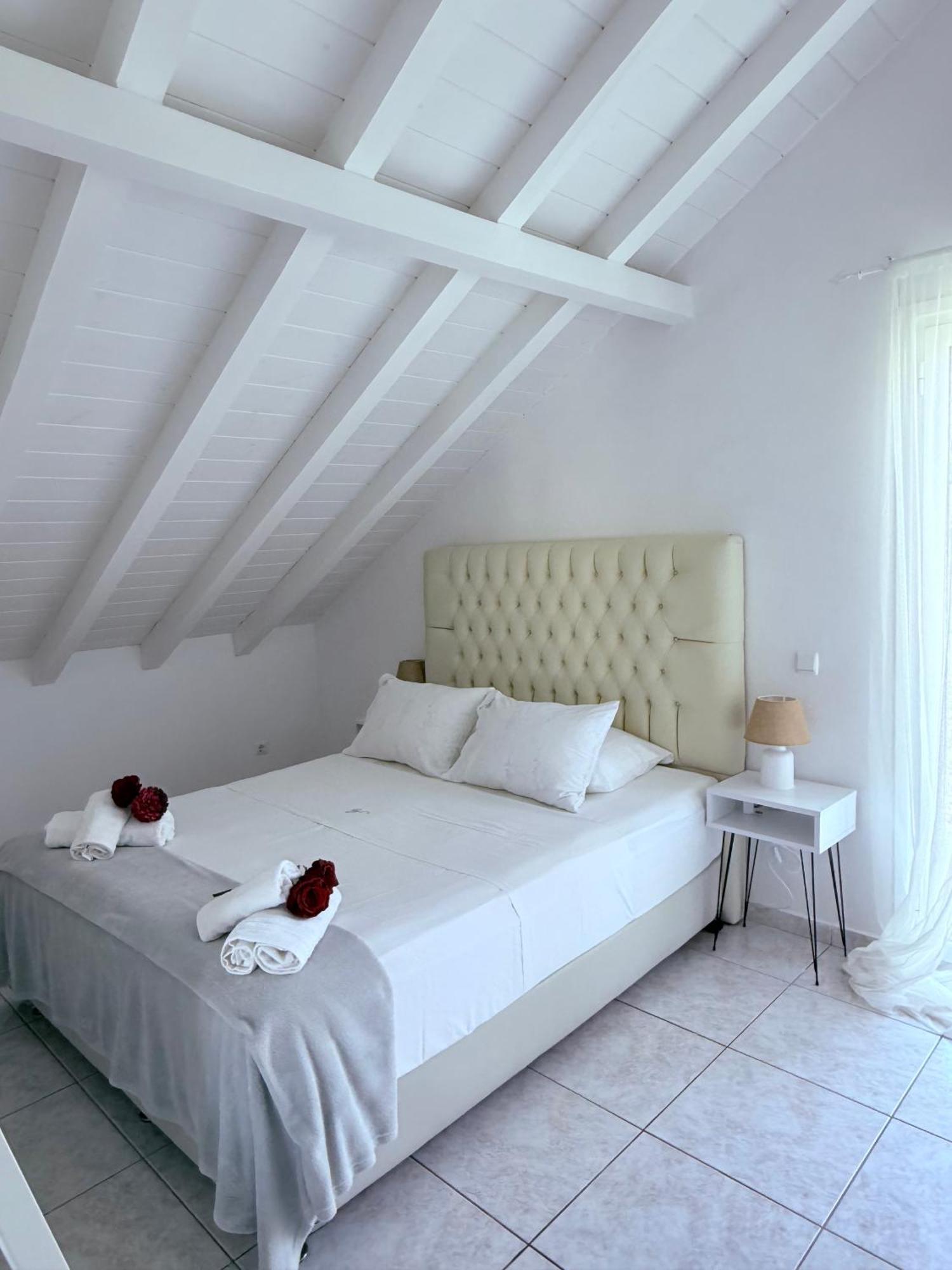 Angel Apartment Фискардо Екстериор снимка