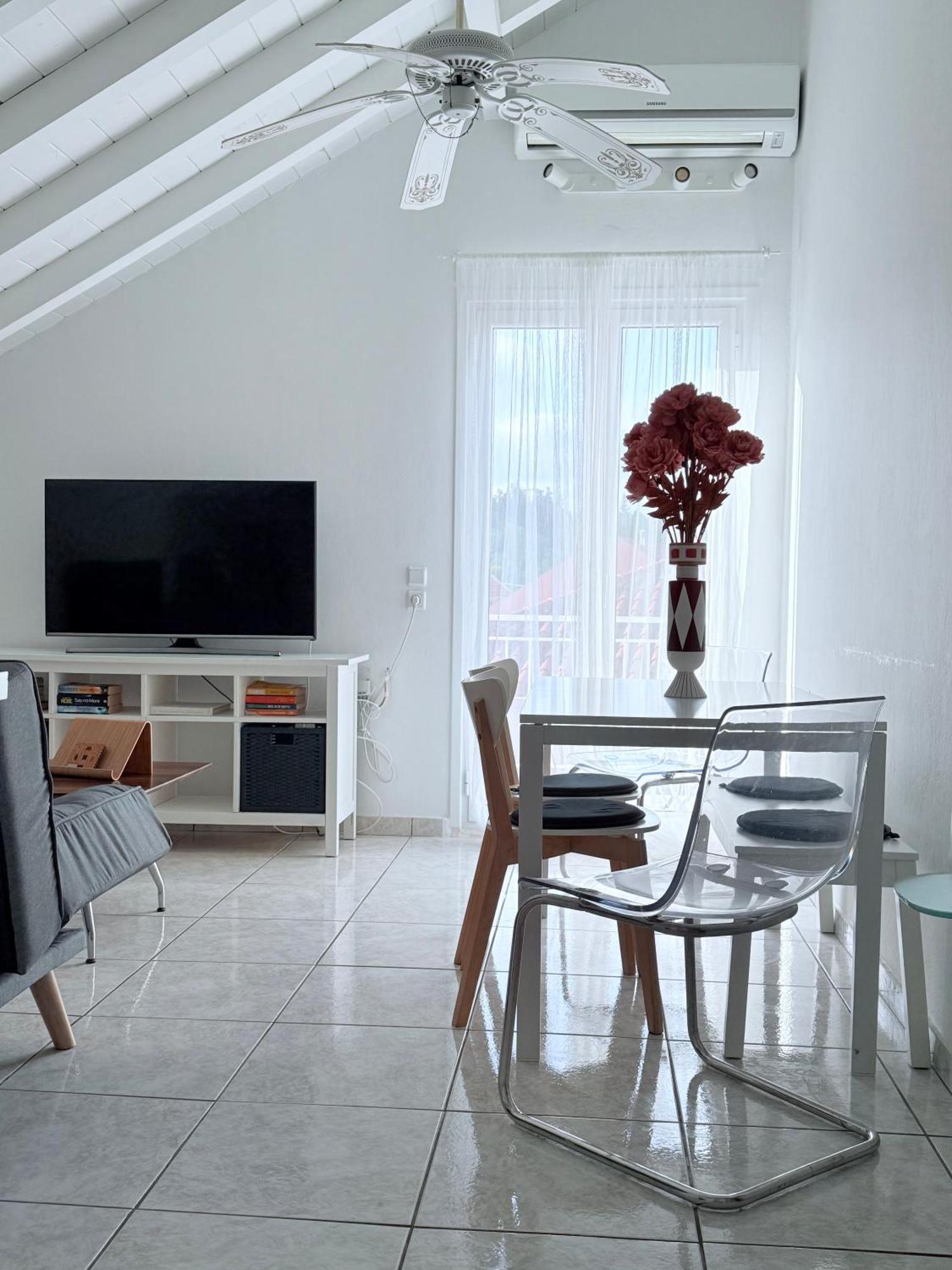Angel Apartment Фискардо Екстериор снимка